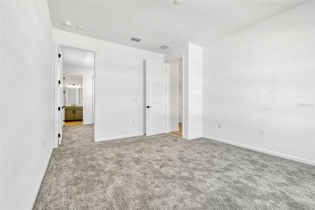 На продажу: $559,990 (6 спален, 3 ванн, 3106 Квадратных фут)