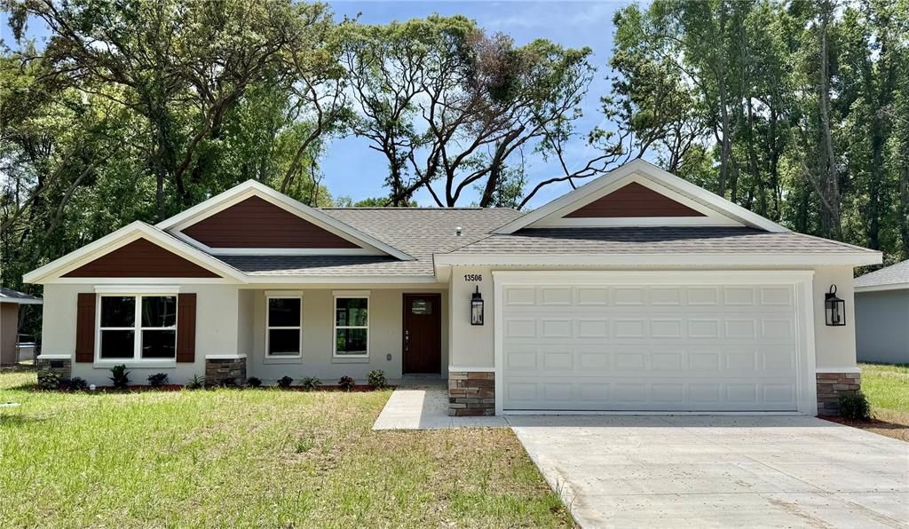 Recently Sold: $275,400 (3 beds, 2 baths, 1377 Square Feet)