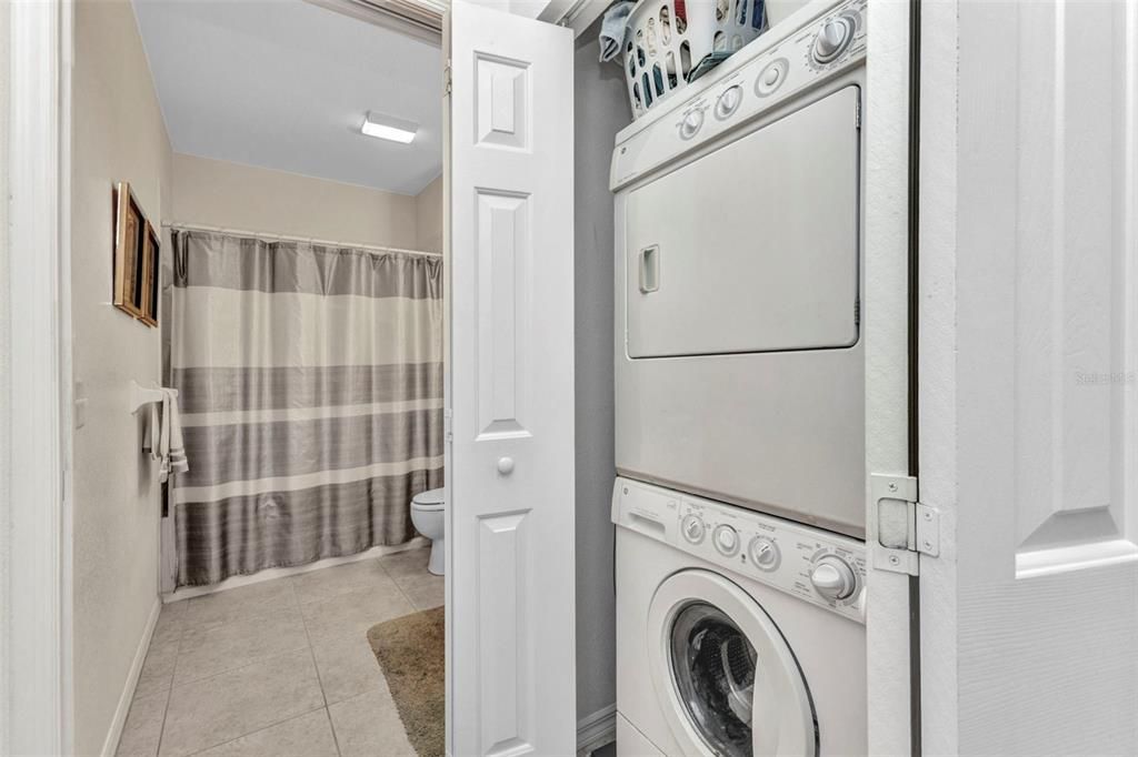 Activo con contrato: $149,000 (2 camas, 2 baños, 996 Pies cuadrados)