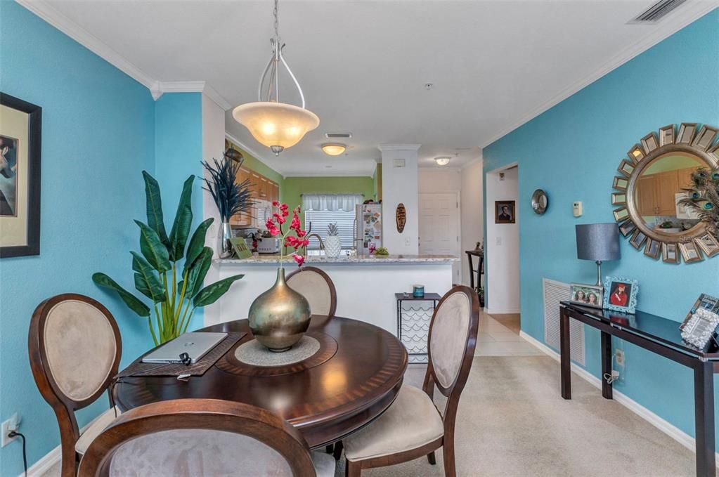 Activo con contrato: $149,000 (2 camas, 2 baños, 996 Pies cuadrados)