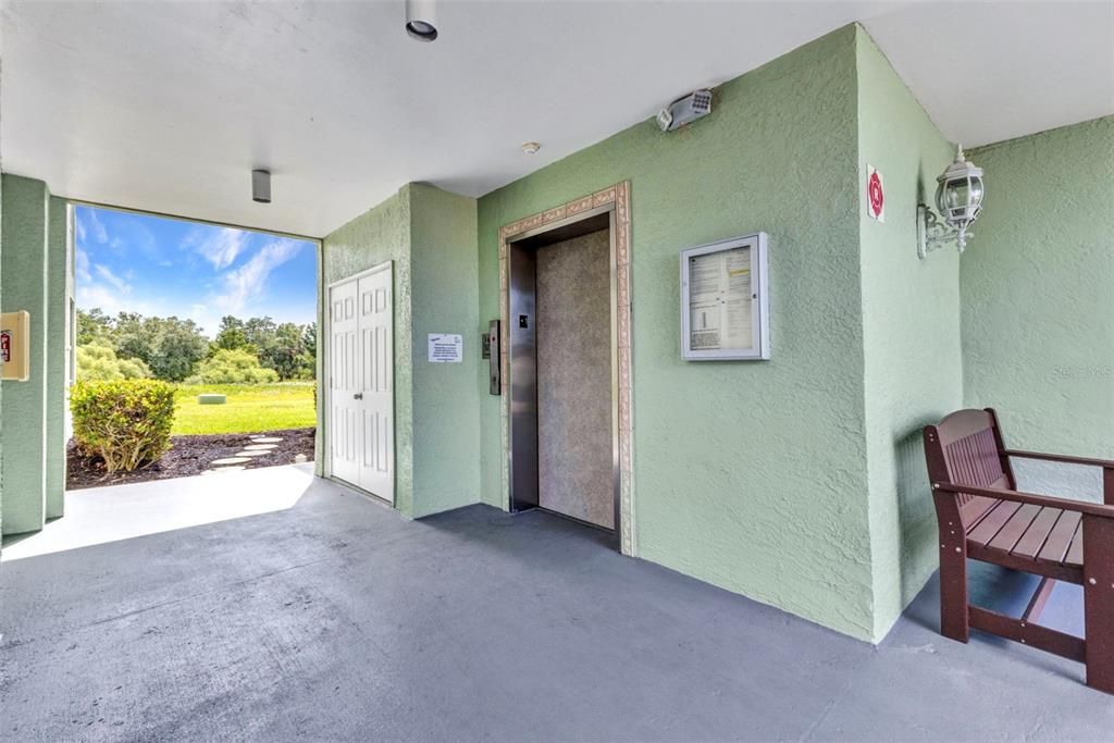 Activo con contrato: $149,000 (2 camas, 2 baños, 996 Pies cuadrados)