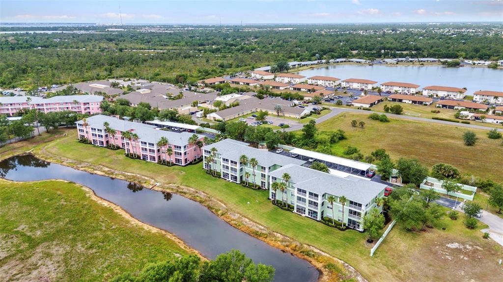 Activo con contrato: $149,000 (2 camas, 2 baños, 996 Pies cuadrados)