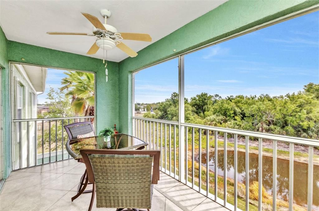 Activo con contrato: $149,000 (2 camas, 2 baños, 996 Pies cuadrados)