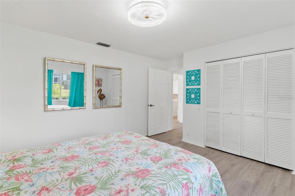 合同活跃: $689,317 (4 贝兹, 3 浴室, 3145 平方英尺)