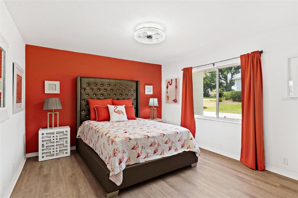 合同活跃: $689,317 (4 贝兹, 3 浴室, 3145 平方英尺)