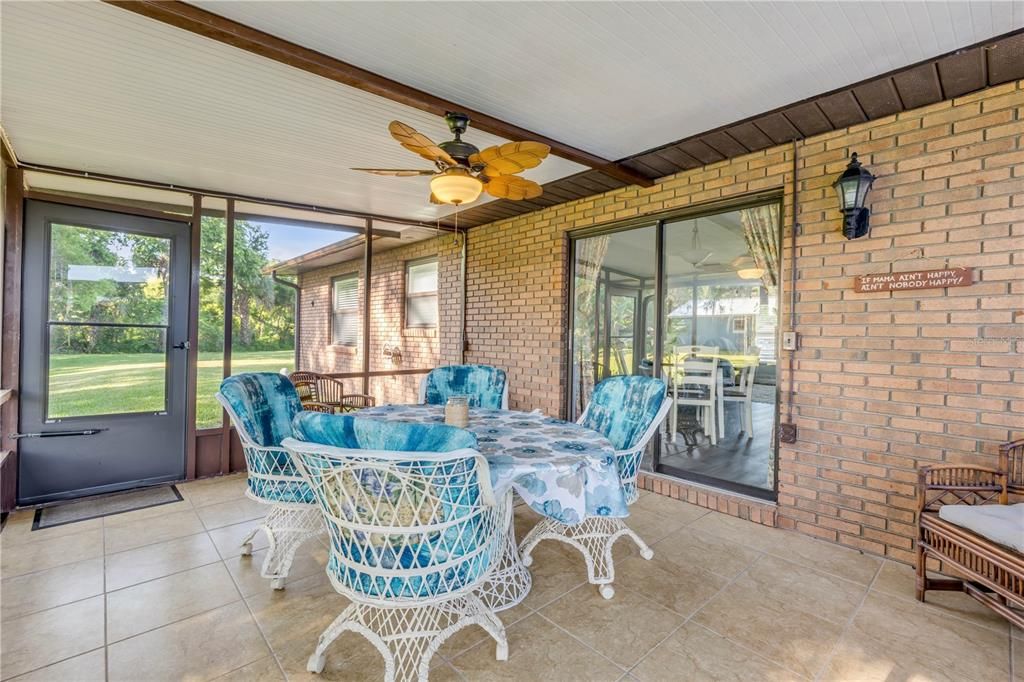 Active With Contract: $249,000 (2 beds, 2 baths, 1186 Square Feet)