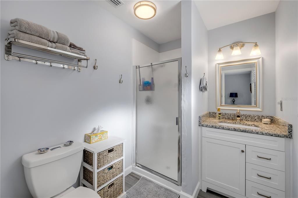 Active With Contract: $249,000 (2 beds, 2 baths, 1186 Square Feet)