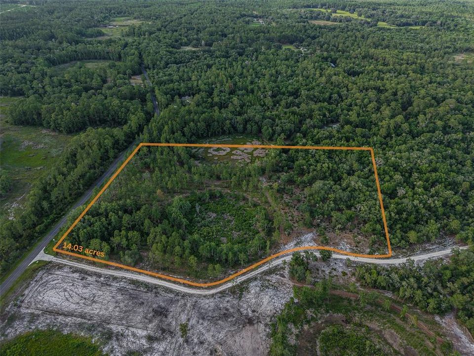 На продажу: $199,900 (14.03 acres)