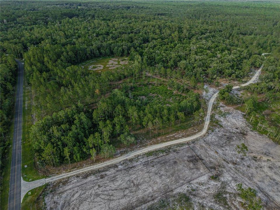 На продажу: $199,900 (14.03 acres)