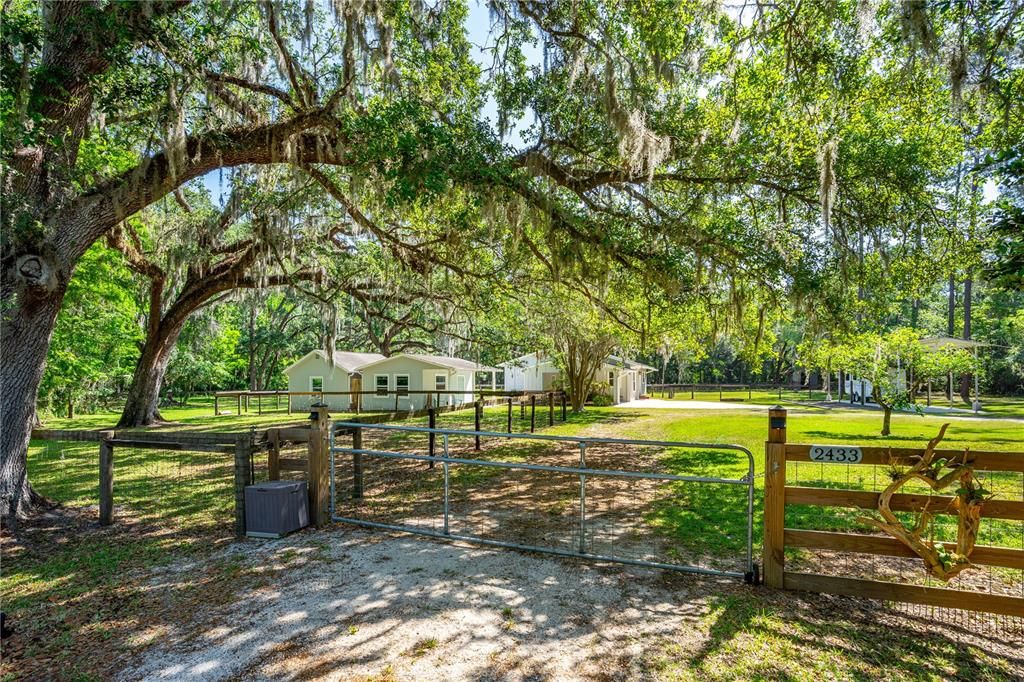 Recently Sold: $430,000 (2 beds, 2 baths, 1155 Square Feet)