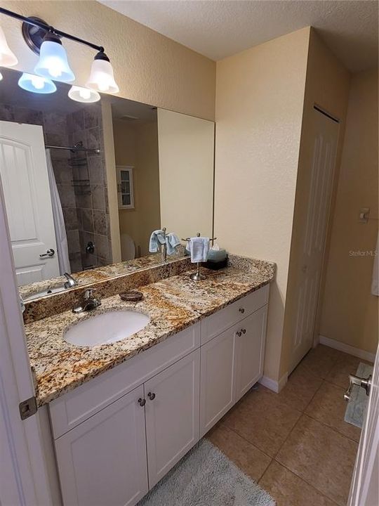 For Rent: $3,000 (3 beds, 2 baths, 2153 Square Feet)