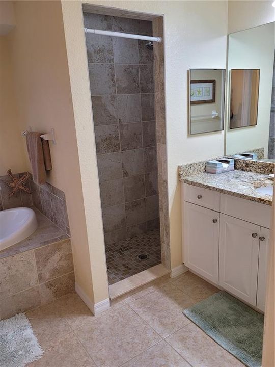 For Rent: $3,000 (3 beds, 2 baths, 2153 Square Feet)