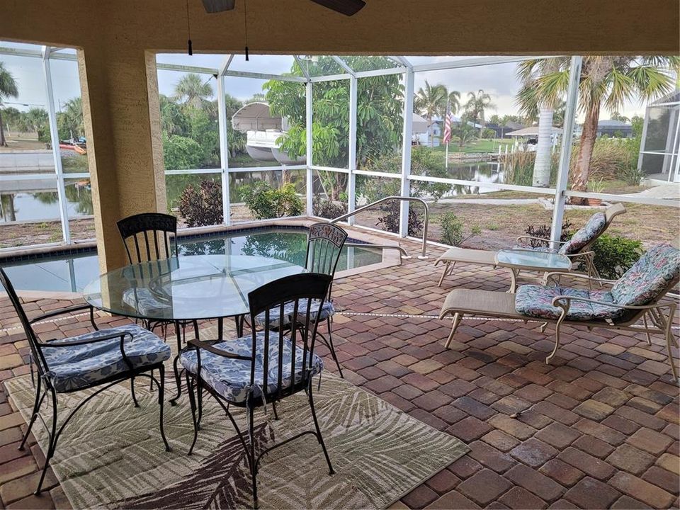 For Rent: $3,000 (3 beds, 2 baths, 2153 Square Feet)