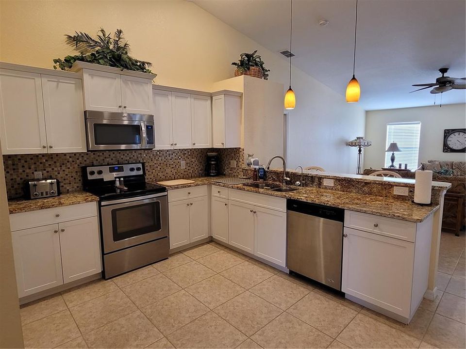 For Rent: $3,000 (3 beds, 2 baths, 2153 Square Feet)