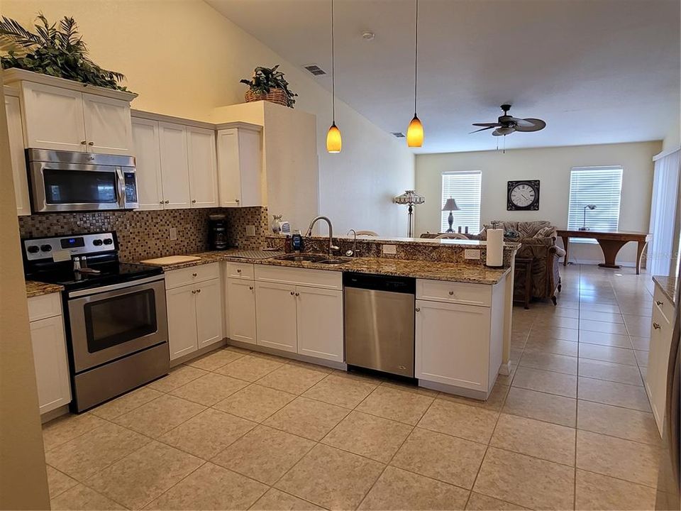 For Rent: $3,000 (3 beds, 2 baths, 2153 Square Feet)