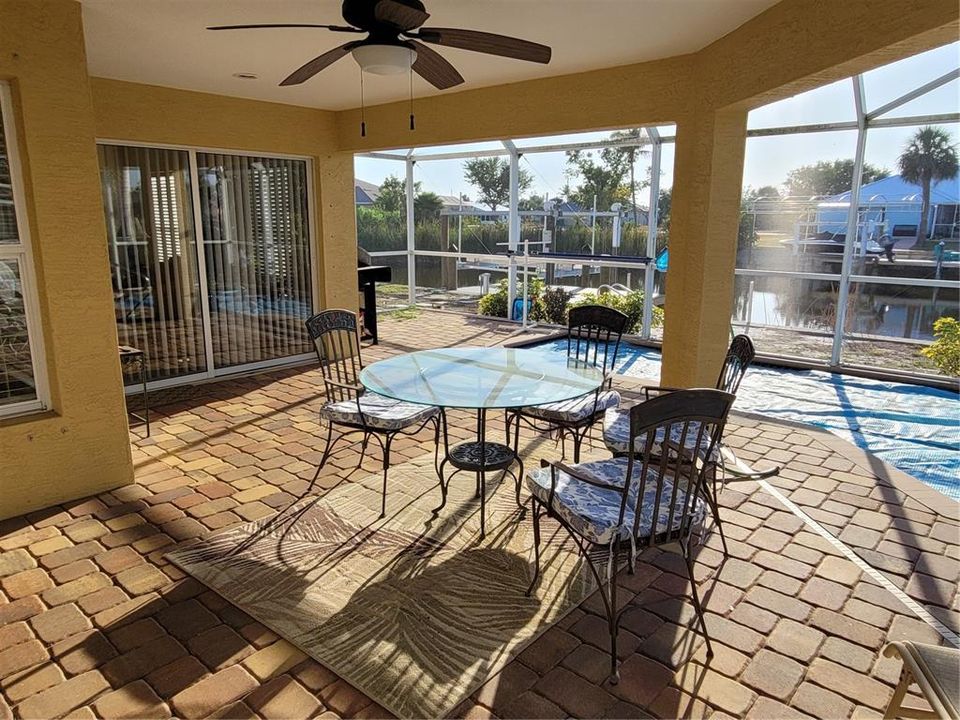 For Rent: $3,000 (3 beds, 2 baths, 2153 Square Feet)