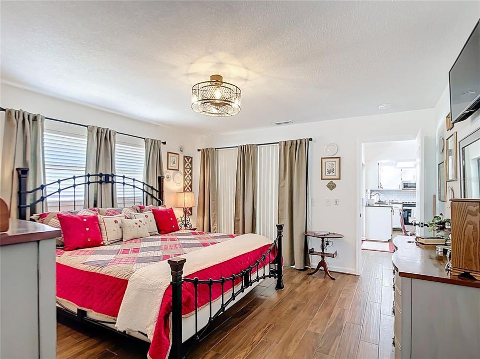 待售: $720,000 (3 贝兹, 2 浴室, 1680 平方英尺)