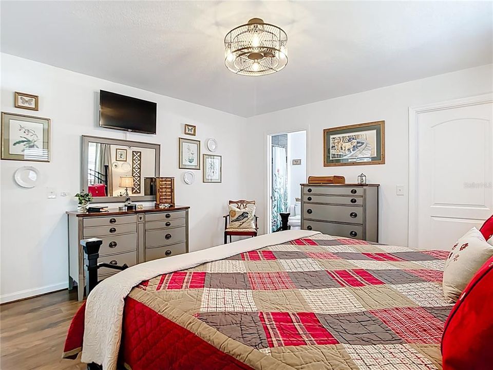 待售: $720,000 (3 贝兹, 2 浴室, 1680 平方英尺)