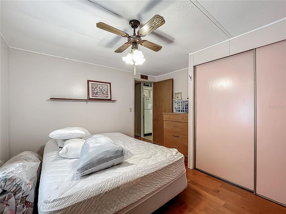 На продажу: $139,000 (2 спален, 2 ванн, 960 Квадратных фут)