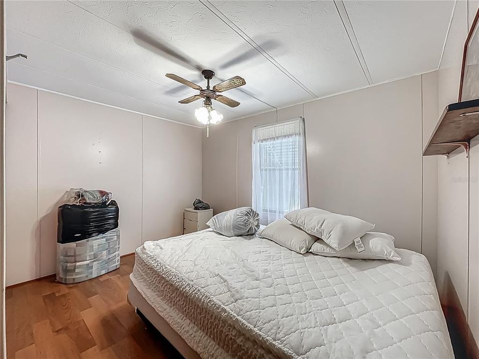 На продажу: $139,000 (2 спален, 2 ванн, 960 Квадратных фут)