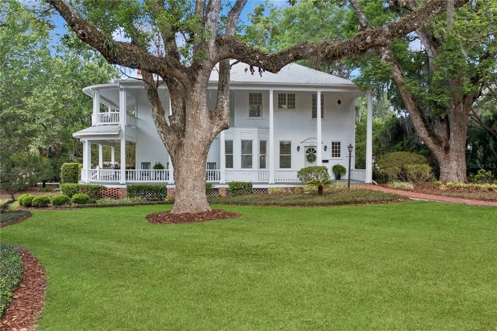 Active With Contract: $740,000 (4 beds, 2 baths, 2968 Square Feet)