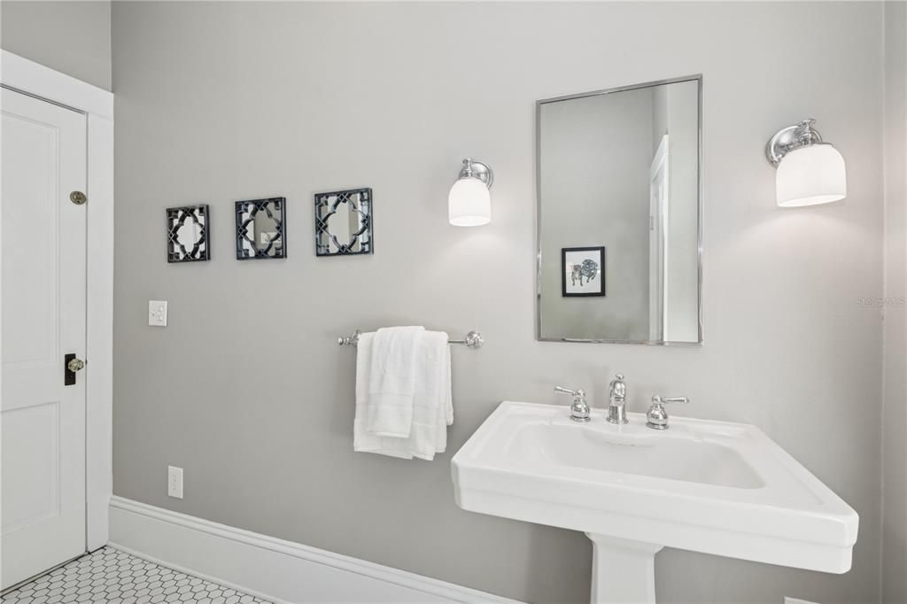 Active With Contract: $740,000 (4 beds, 2 baths, 2968 Square Feet)