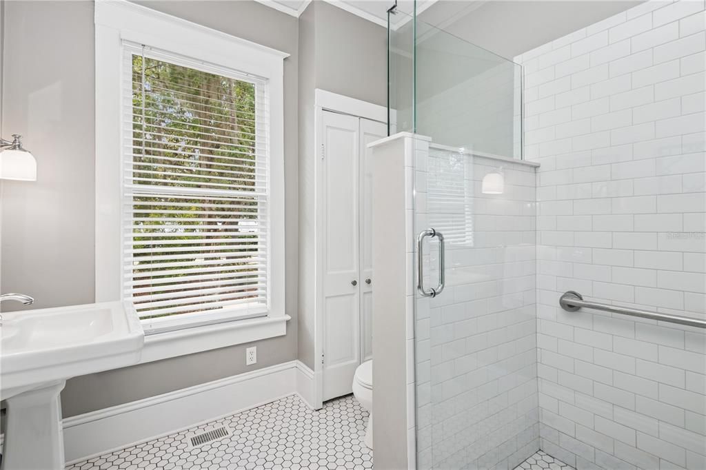 Active With Contract: $740,000 (4 beds, 2 baths, 2968 Square Feet)