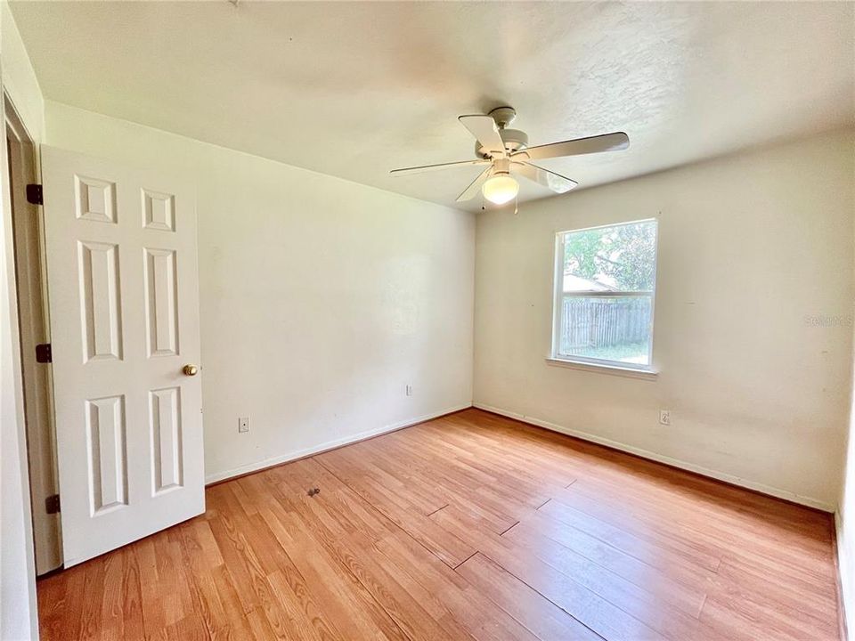 Active With Contract: $254,900 (3 beds, 2 baths, 1184 Square Feet)