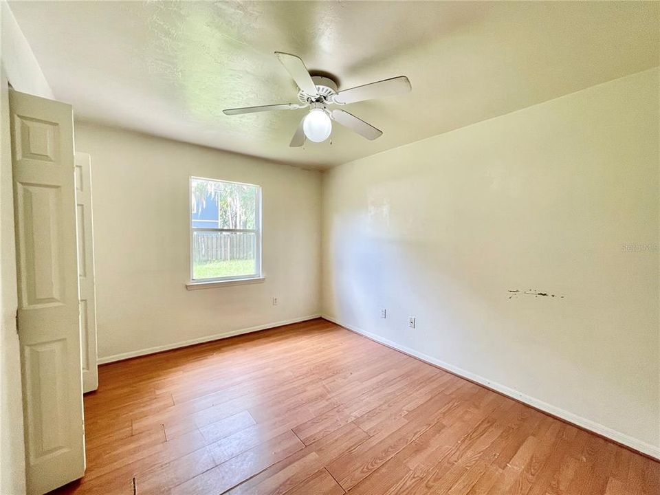 Active With Contract: $254,900 (3 beds, 2 baths, 1184 Square Feet)