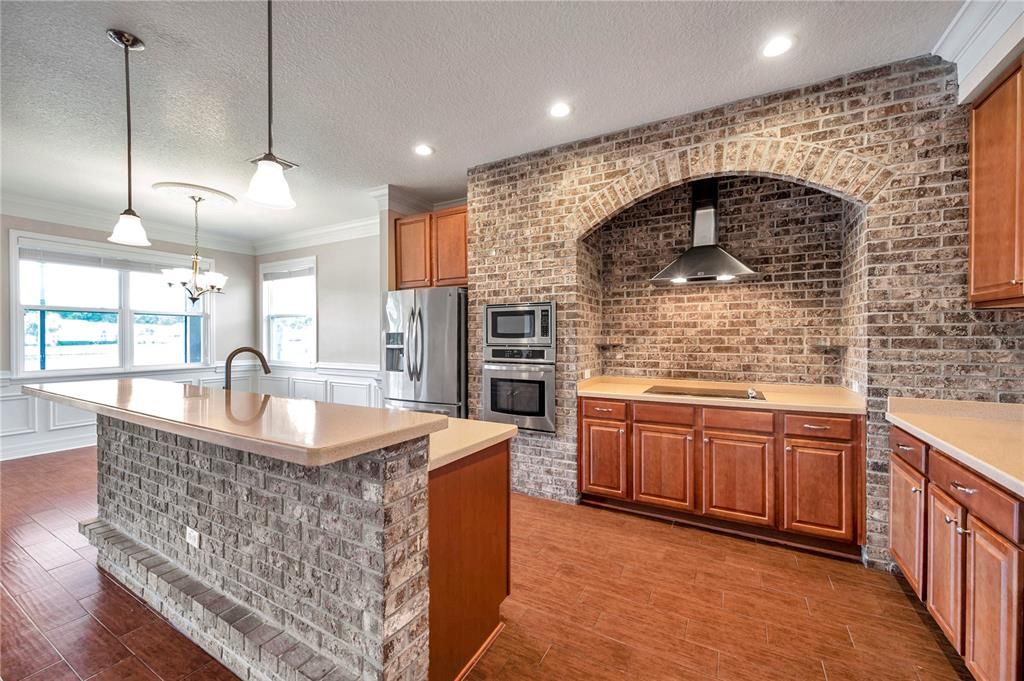 For Sale: $450,000 (4 beds, 3 baths, 2017 Square Feet)