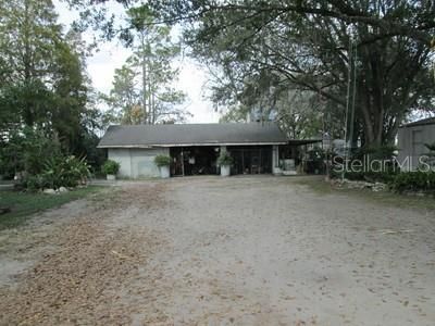 На продажу: $1,400,000 (7.51 acres)