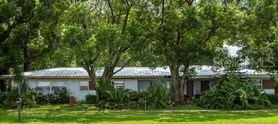 На продажу: $1,400,000 (7.51 acres)