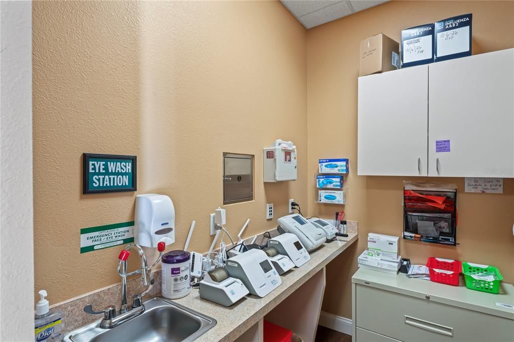 待售: $1,495,000 (0 贝兹, 0 浴室, 4682 平方英尺)