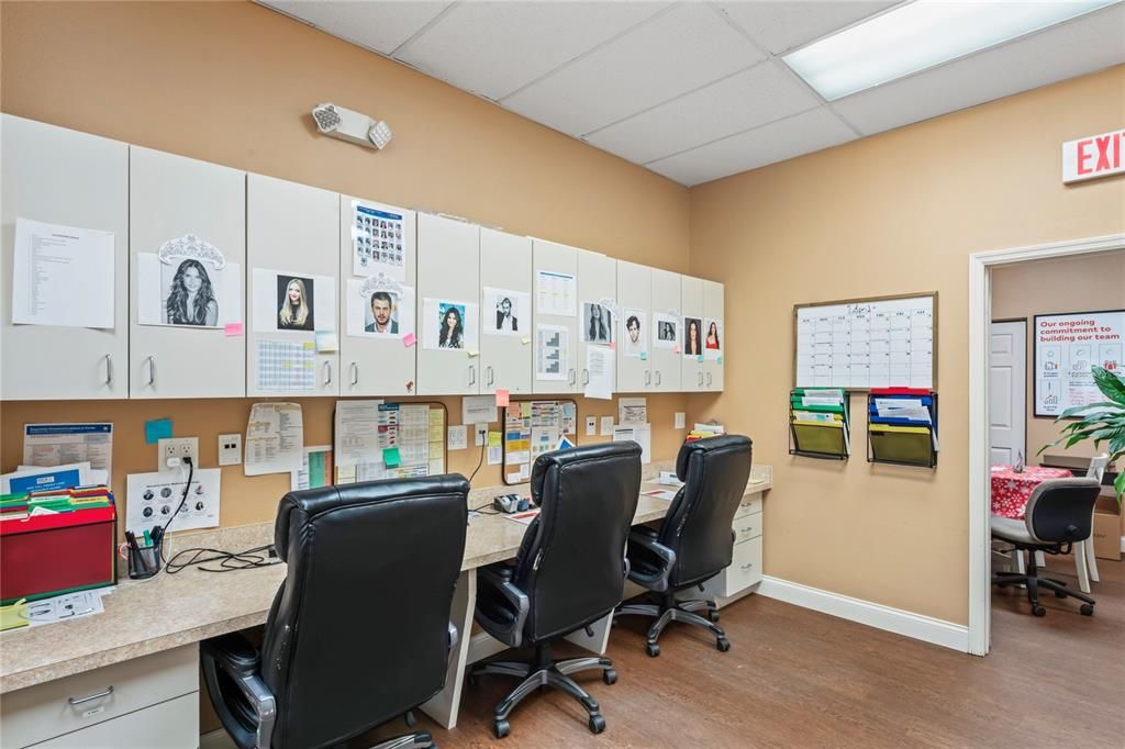 待售: $1,495,000 (0 贝兹, 0 浴室, 4682 平方英尺)