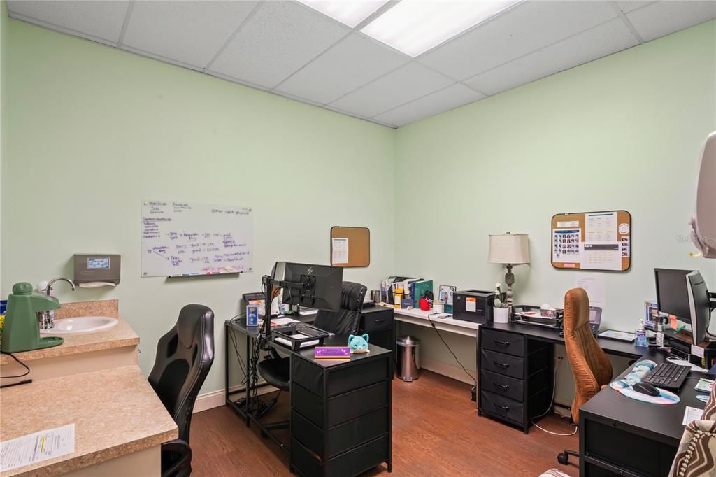 待售: $1,495,000 (0 贝兹, 0 浴室, 4682 平方英尺)