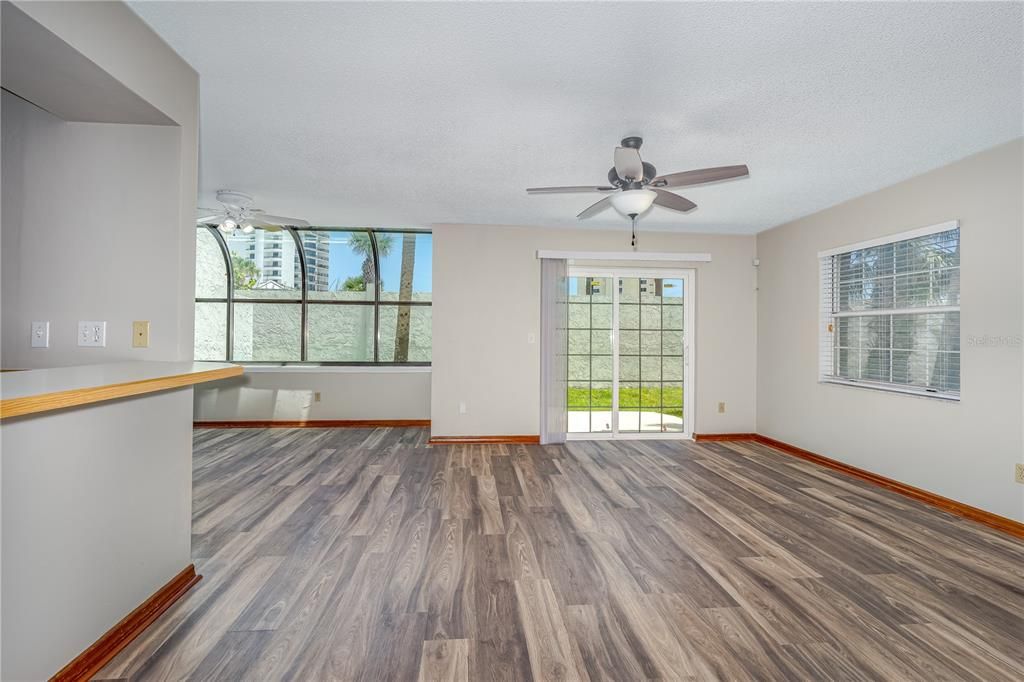 For Sale: $394,900 (3 beds, 2 baths, 1754 Square Feet)