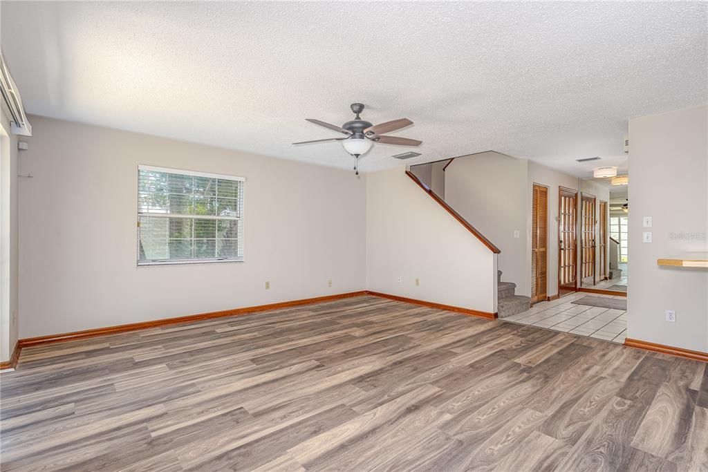 For Sale: $394,900 (3 beds, 2 baths, 1754 Square Feet)