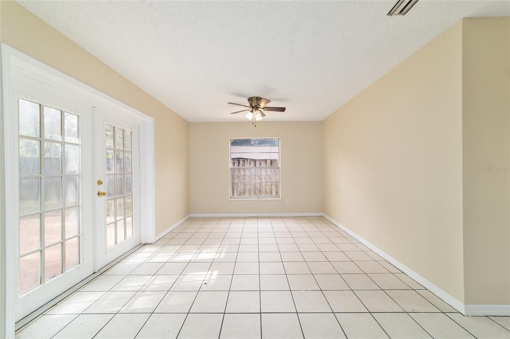 Active With Contract: $180,000 (3 beds, 2 baths, 1197 Square Feet)
