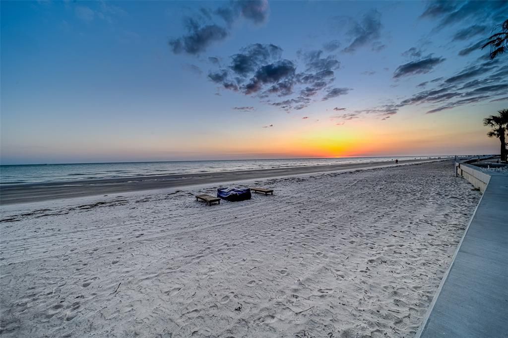 В аренду: $9,000 (3 спален, 2 ванн, 1460 Квадратных фут)