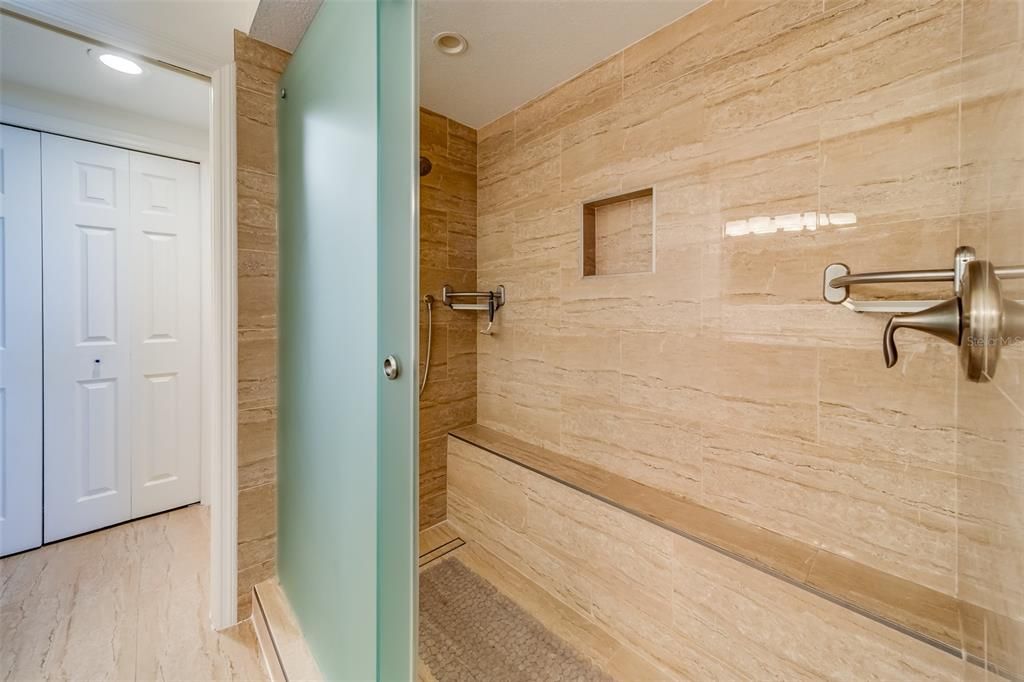 В аренду: $9,000 (3 спален, 2 ванн, 1460 Квадратных фут)