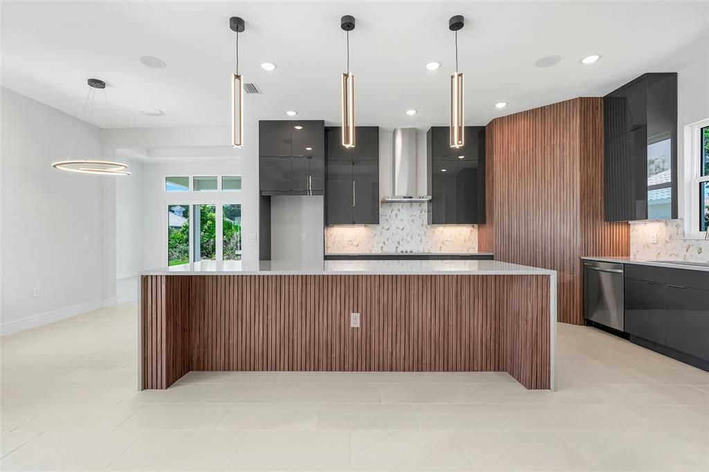 待售: $950,000 (4 贝兹, 3 浴室, 2376 平方英尺)