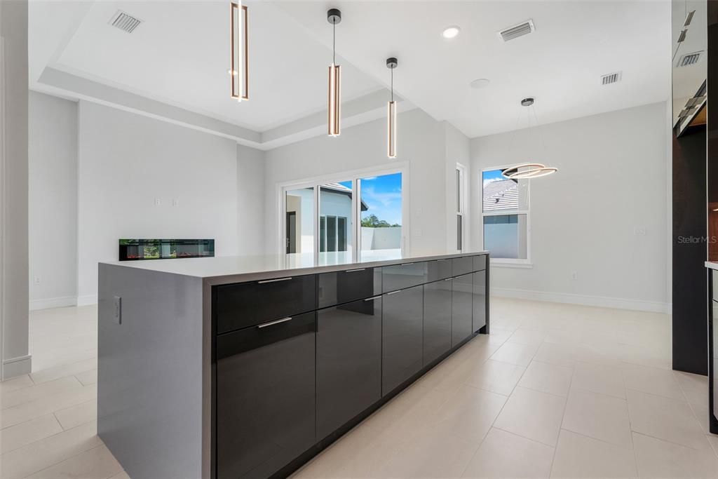 待售: $950,000 (4 贝兹, 3 浴室, 2376 平方英尺)