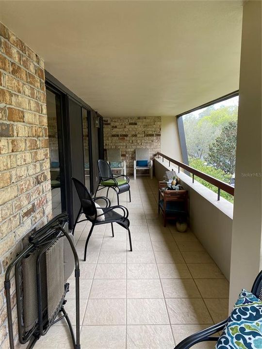 合同活跃: $2,500 (2 贝兹, 2 浴室, 1660 平方英尺)