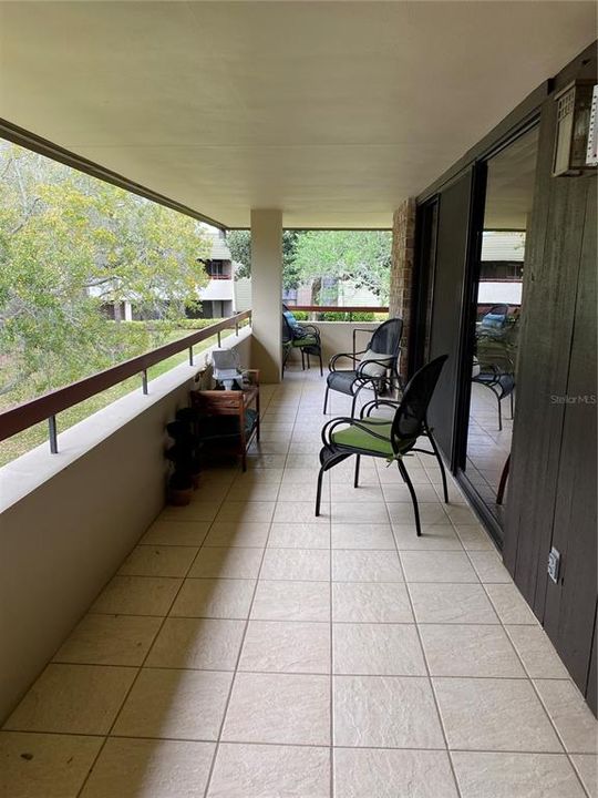 合同活跃: $2,500 (2 贝兹, 2 浴室, 1660 平方英尺)