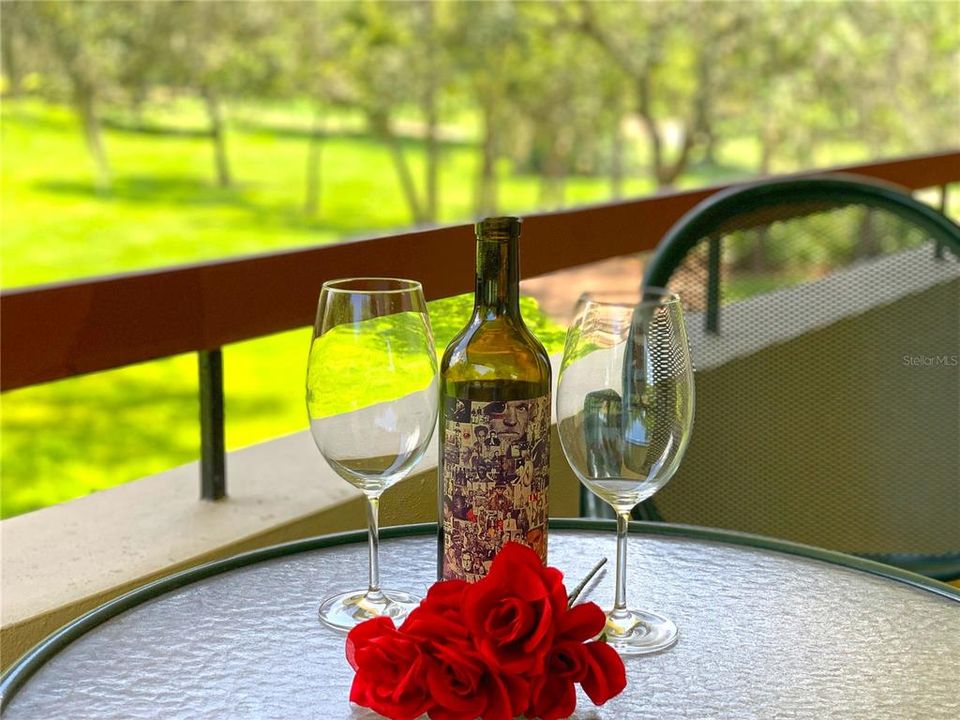 合同活跃: $2,500 (2 贝兹, 2 浴室, 1660 平方英尺)