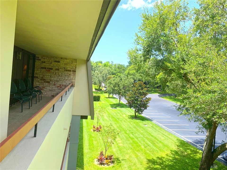 合同活跃: $2,500 (2 贝兹, 2 浴室, 1660 平方英尺)