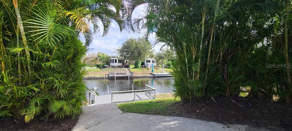 На продажу: $239,999 (0.08 acres)