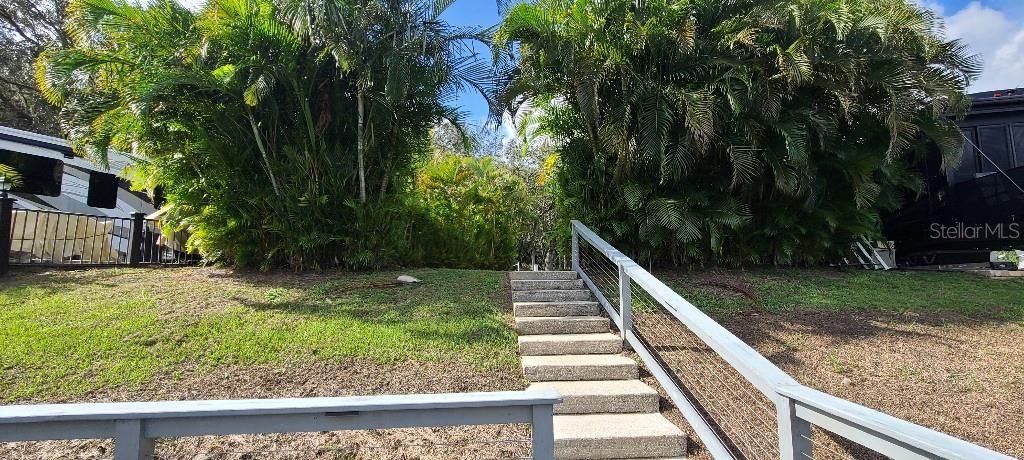 На продажу: $239,999 (0.08 acres)