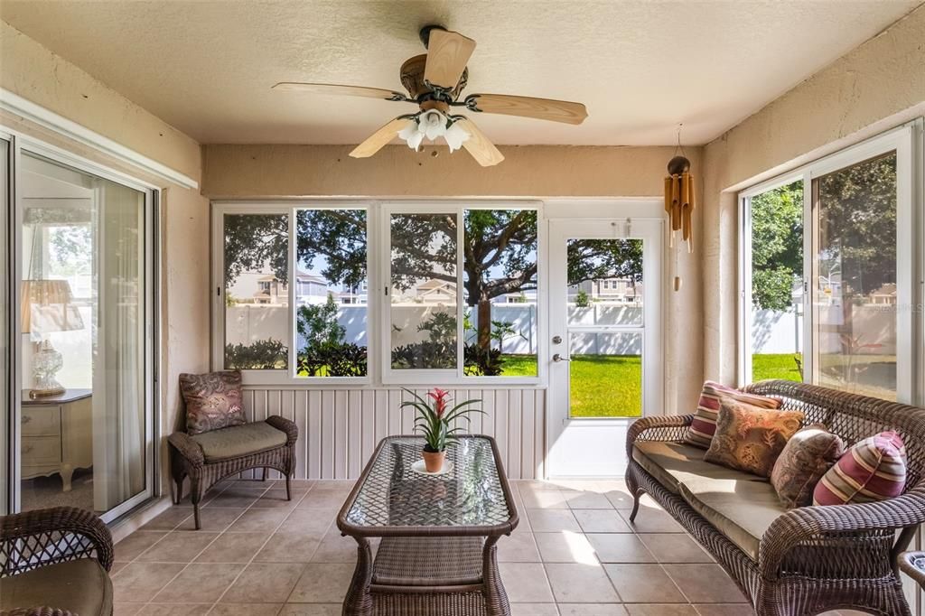 待售: $218,900 (2 贝兹, 2 浴室, 1170 平方英尺)