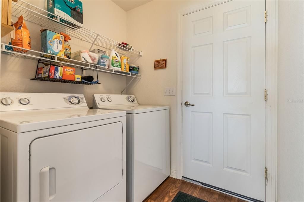 待售: $218,900 (2 贝兹, 2 浴室, 1170 平方英尺)